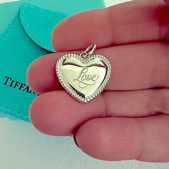 🩵Vintage Tiffany & Co. LOVE Heart - Beaded Edge Milgrain Pendant - FINAL PRICE - Picture 7 of 13